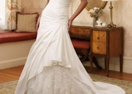 Vand rochie de mireasa, alba, creatia David Tutera Vand rochie de mireasa, alba, creatia David Tutera