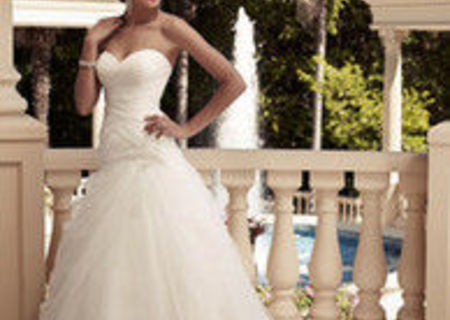 Vand rochie de mireasa deosebita Vand rochie de mireasa deosebita