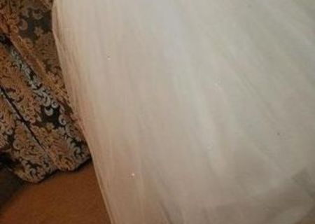 vand rochie mireasa vand rochie mireasa