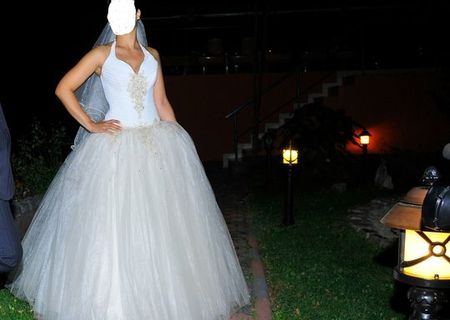 Vand rochie mireasa Vand rochie mireasa
