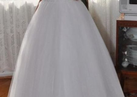 Vand rochie mireasa + accesorii Vand rochie mireasa + accesorii