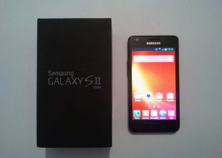 Vand SAMSUNG Galaxy S2 &ndash; Liber de retea &ndash; Cutie / Stare excelenta