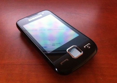 Vand Samsung S5600 Preston la cutie cu pachet complet decodat 2GB