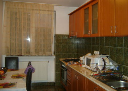 vand sau schimb apartament