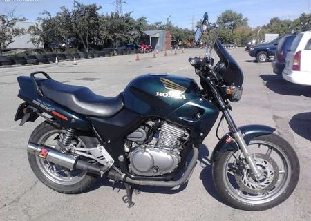 Vand sau schimb Honda CB 500 cu VFR sau CBR