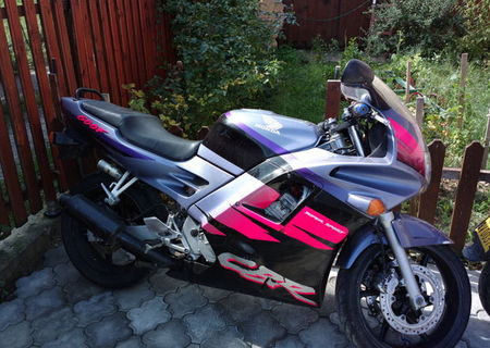 vand sau schimb honda cbr 600 f2