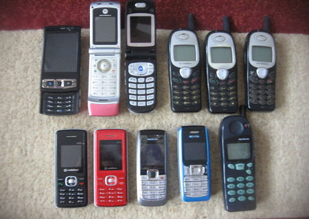 Vand sau schimb lot de telefoane Vand sau schimb lot de telefoane
