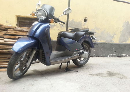 Vand schimb aprilia scarabeo 125cc
