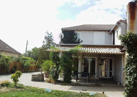 vand/schimb casa mansardata