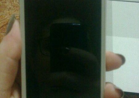 Vand/Schimb iPhone 4 32 Gb Alb Neverlocked