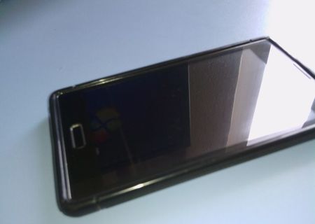 Vand/Schimb LG Optimus L7 (P700) Negru 9,5/10 + 2 huse