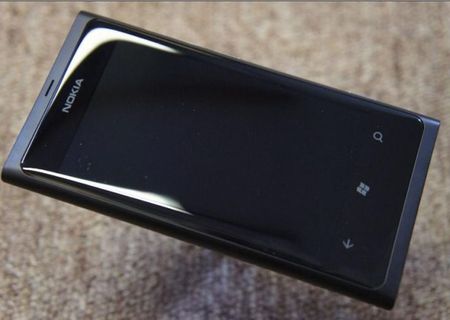 Vand / Schimb Nokia LUMIA 800