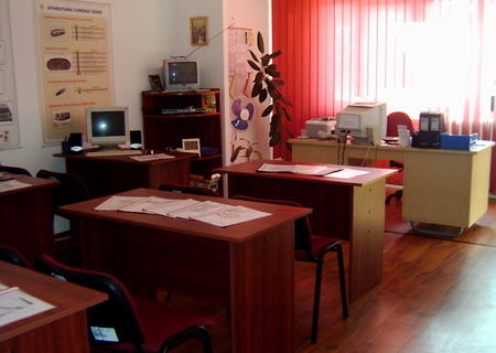 VAND SCOALA DE SOFERI
