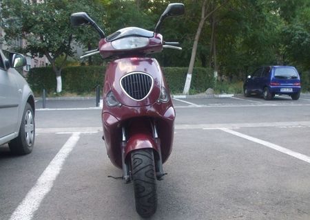 Vand scuter Aprilia - 49cm la pret de criza.