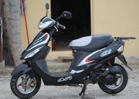 vand scuter GOPOP RUNNER