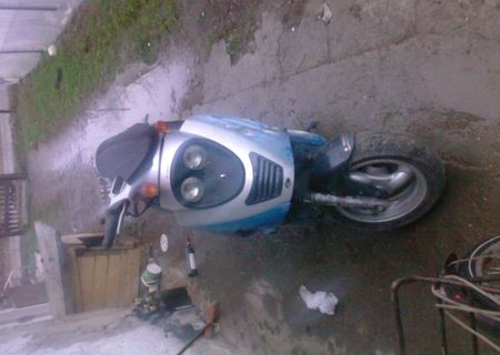 Vand scuter kimco cobra 50 cc3