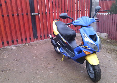 vand scuter peugeot speed fighter 1 vand scuter peugeot speed fighter 1