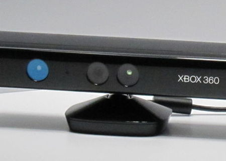 VAND SENZOR KINECT IN PERFECTA STARE+ JOCUL KINECT ADVENTURES
