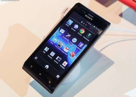 vand sony xperia j, pret 500 ron