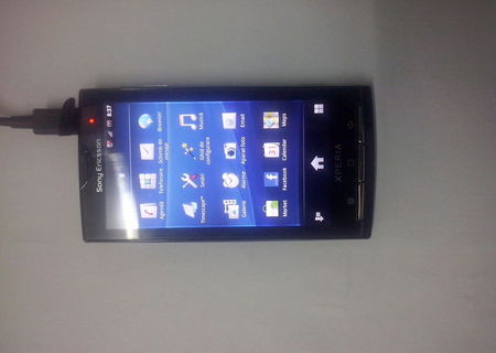 Vand Sony Xperia X10i negru ,4 inchi impecabil Vand Sony Xperia X10i negru ,4 inchi impecabil