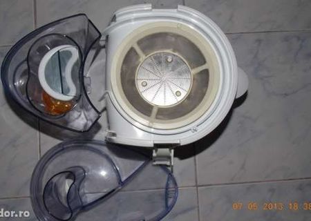 Vand Storcator de fructe Philips HR1851