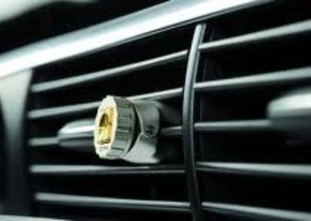 vand suporti auto magnetici pentru telefon si GPS