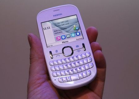 Vand telefon Nokia Asha 200 Dual Sim alb