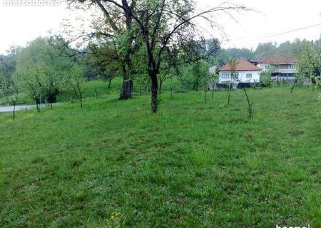 Vand teren intravilan 5000mp