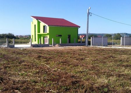 Vand Teren Intravilan Sanmartin