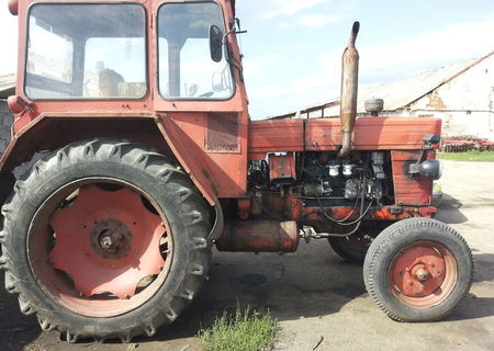 Vând tractor u650