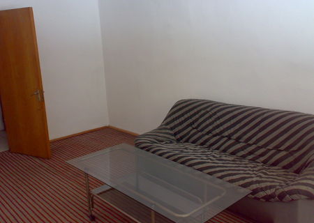 Vand urgent Apartament 3 camere,Militari-Lujerului(MegaImage) ,pret 49990 eur,negociabil