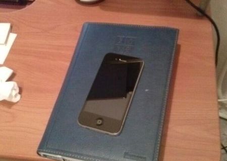 Vand URGENT Iphone 4 black 16gb neverlock 800ron NEGOCIABIL