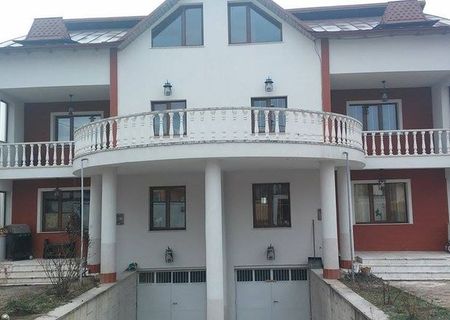 VAND URGENT!Parte Duplex Trivale, Strada Strainari,546