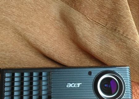 Vand videoprojector ACER X1161