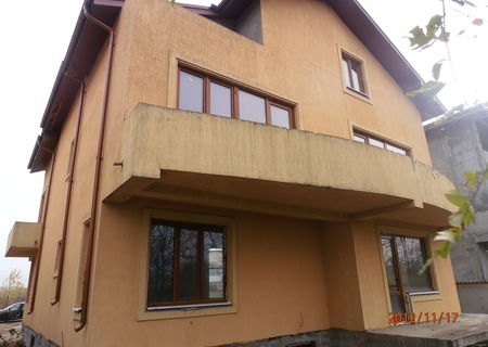vand vila bucuresti
