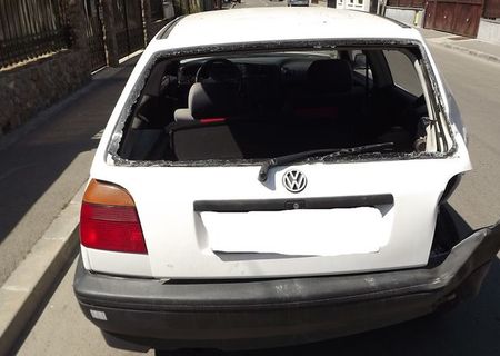 Vand Volkswagen Golf 3 avariat