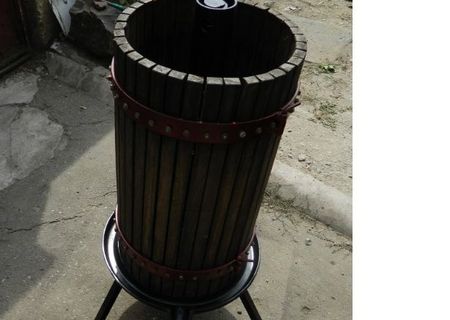 vand zdrobitor de struguri si presa de struguri