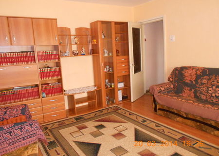VANZARE AP.3 CAMERE