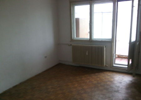 Vanzare apartament 2 cam.Podu Ros