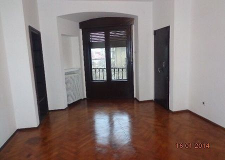 Vanzare apartament 3 camer