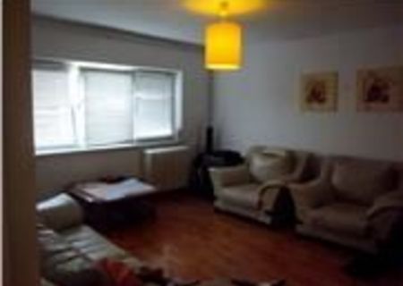 Vanzare apartament 3 camere