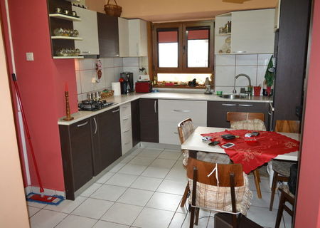 Vanzare apartament 4 camere Vanzare apartament 4 camere