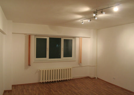 Vanzare apartament in zona Calea Calarasilor