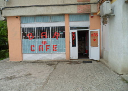 VANZARE BAR