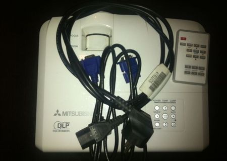 videoproiector mitsubishi ex 220 u