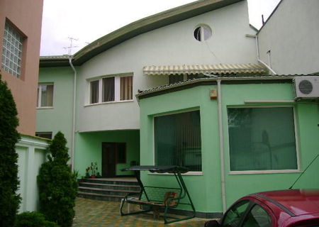 vila de vanzare