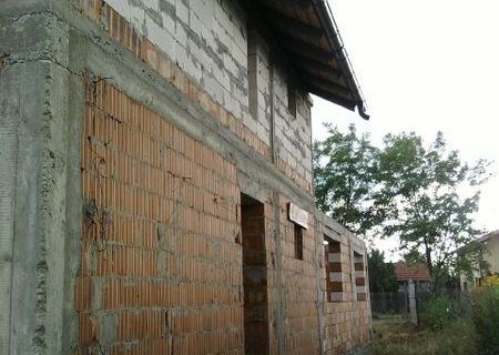 vila la rosu Miroslava