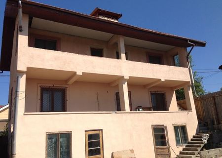 Vila Ovidiu parter +2 etaje