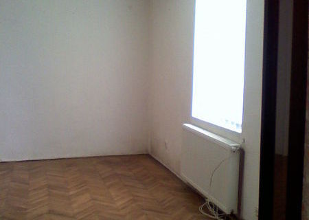 Vind in BRASOV (spatiu)apartament ultracentral