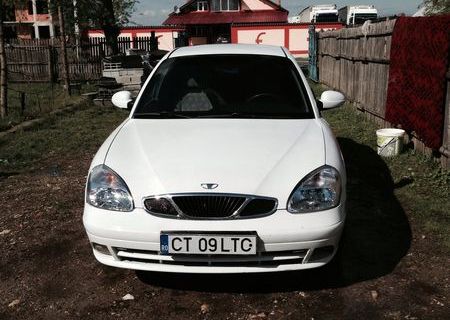 Vind mașina nubira 2 2004